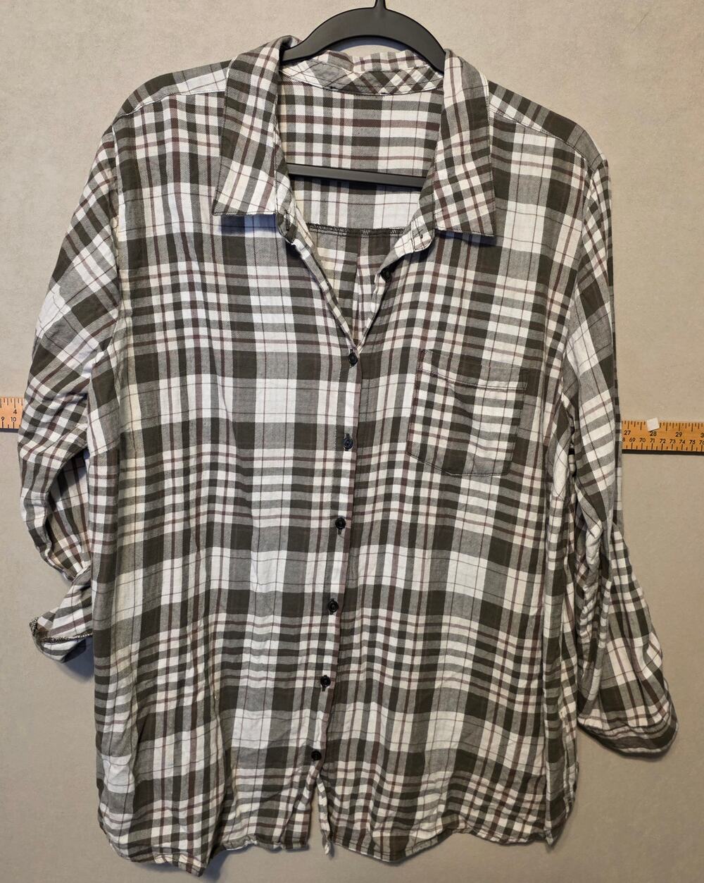 Women's long sleeve cream/live green plaid button-down shirt size 1X